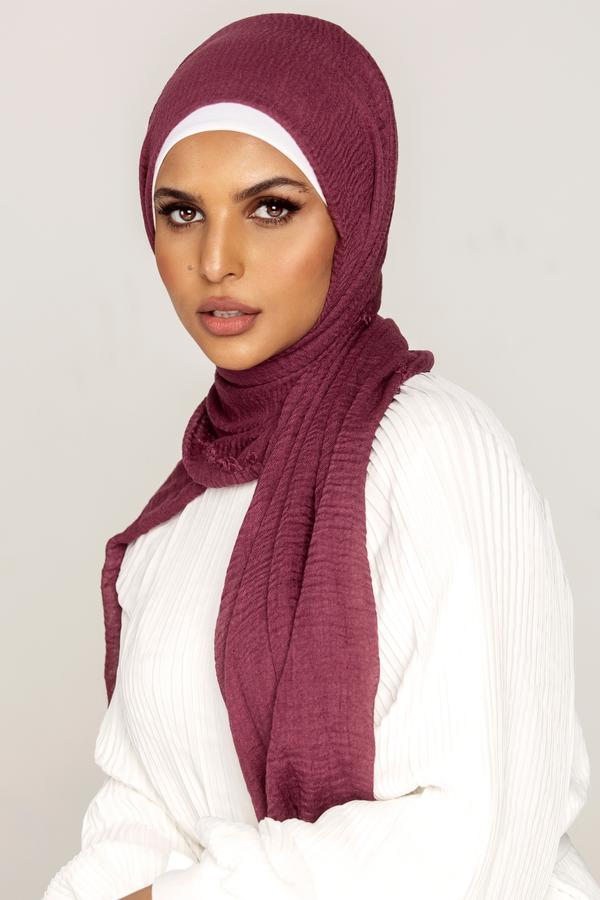 Burgundy Crinkle Hijab