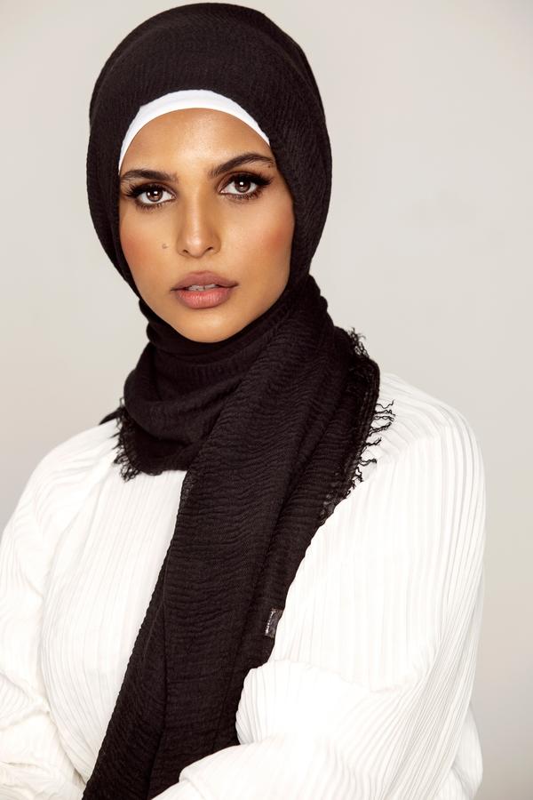 Black Crinkle Hijab
